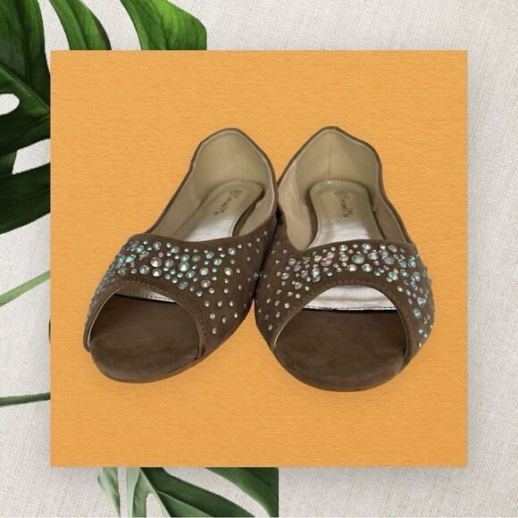 OPEN TOE RHINESTONE TAUPE FLAT, sz 41 - Picture 3 of 6
